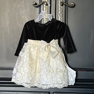 RARE EDITION DRESS WITH SATIN DIAPER COVER BLACK VELVET AND GOLDEN TULLE 6-9m